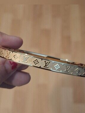 Luxury Designer Inspired 18k Gold Plated Bangle Bracelet